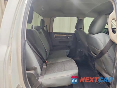Zdjęcie 10 z 12 samochodu: 2019 RAM 1500 CLASSIC SLT VIN:1C6RR6LT2KS627058 - miniatura
