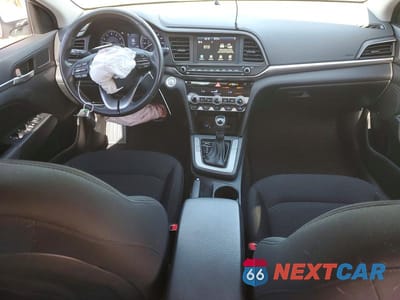 Zdjęcie 8 z 13 samochodu: 2019 HYUNDAI ELANTRA VALUE EDITION VIN:5NPD84LF0KH423703 - miniatura
