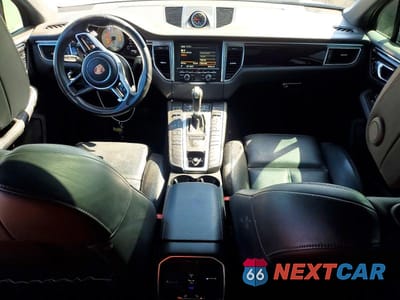 Zdjęcie 8 z 13 samochodu: 2016 PORSCHE MACAN S VIN:WP1AB2A56GLB41165 - miniatura