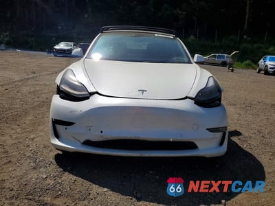 Piąte zdjęcie samochodu w środku: 2022 TESLA MODEL 3 VIN:5YJ3E1EB8NF253929 - miniatura