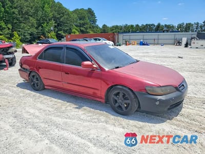 Czwarte zdjęcie samochodu z boku: 2001 HONDA ACCORD EX VIN:1HGCG66891A000911 - miniatura