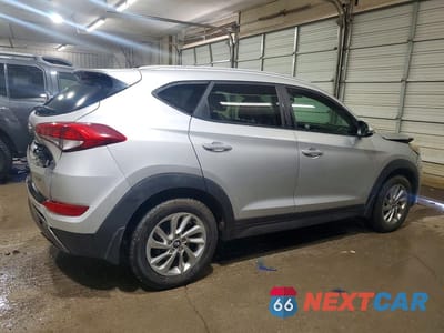 Trzecie zdjęcie samochodu z tyłu: 2016 HYUNDAI TUCSON ECO VIN:KM8J33A21GU193920 - miniatura