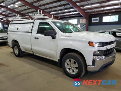 Czwarte zdjęcie samochodu z boku: 2019 CHEVROLET SILVERADO C1500 VIN:3GCNWAEF0KG298877 - miniatura