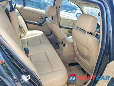 Zdjęcie 10 z 13 samochodu: 2009 BMW 328 I VIN:WBAPH73539A173474 - miniatura