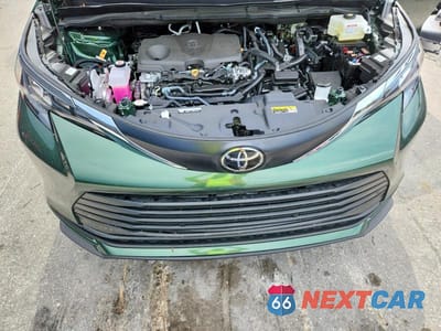 Zdjęcie 12 z 14 samochodu: 2026 TOYOTA SIENNA XLE 7-PASSENGER VIN:5TDYRKEC2TS300227 - miniatura