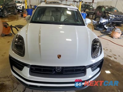Piąte zdjęcie samochodu w środku: 2023 PORSCHE MACAN BASE VIN:WP1AA2A51PLB20937 - miniatura