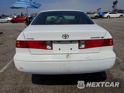 Zdjęcie 6 z 12 samochodu: 2001 TOYOTA CAMRY CE VIN:4T1BG22K31U799664 - miniatura