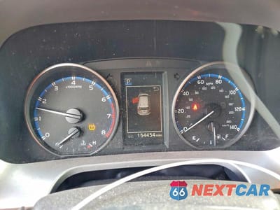 Zdjęcie 9 z 13 samochodu: 2018 TOYOTA RAV4 LE VIN:JTMZFREV5JJ168386 - miniatura