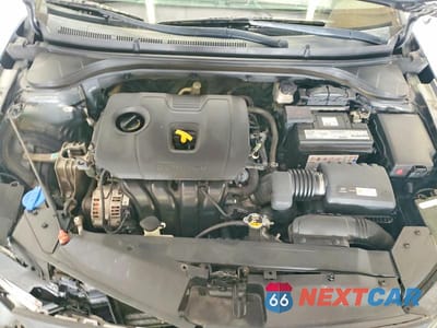 Zdjęcie 11 z 12 samochodu: 2019 HYUNDAI ELANTRA SEL VIN:5NPD84LF3KH457344 - miniatura