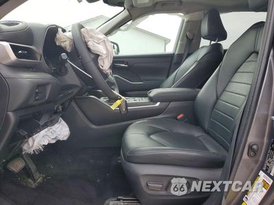 Zdjęcie 7 z 13 samochodu: 2022 TOYOTA HIGHLANDER XLE VIN:5TDHZRBH1NS177354 - miniatura
