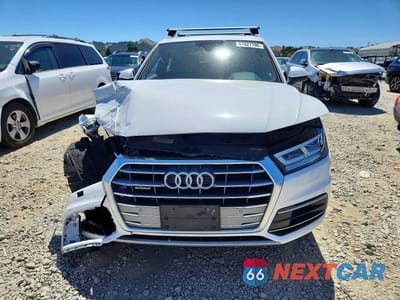 Piąte zdjęcie samochodu w środku: 2019 AUDI Q5 PREMIUM PLUS VIN:WA1BNAFYXK2093236 - miniatura