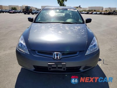 Piąte zdjęcie samochodu w środku: 2003 HONDA ACCORD LX VIN:JHMCM56333C041370 - miniatura