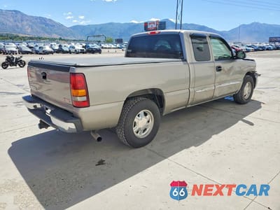 Trzecie zdjęcie samochodu z tyłu: 2003 GMC NEW SIERRA C1500 VIN:2GTEC19TX31353256 - miniatura