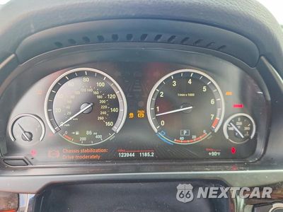 Zdjęcie 9 z 12 samochodu: 2015 BMW X5 XDRIVE35I VIN:5UXKR0C59F0P18627 - miniatura