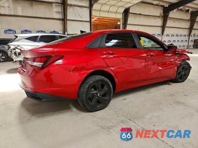 Trzecie zdjęcie samochodu z tyłu: 2021 HYUNDAI ELANTRA SEL VIN:5NPLM4AG7MH000896 - miniatura
