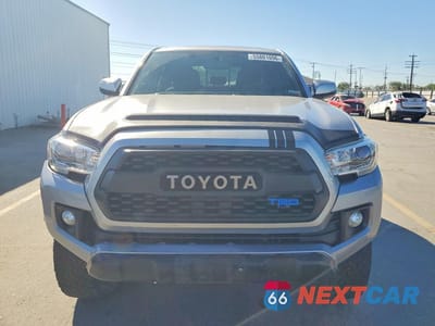 Piąte zdjęcie samochodu w środku: 2017 TOYOTA TACOMA TRD OFF-ROAD VIN:3TMCZ5AN5HM108830 - miniatura