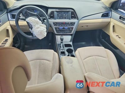 Zdjęcie 8 z 12 samochodu: 2017 HYUNDAI SONATA SE VIN:5NPE24AF8HH473704 - miniatura