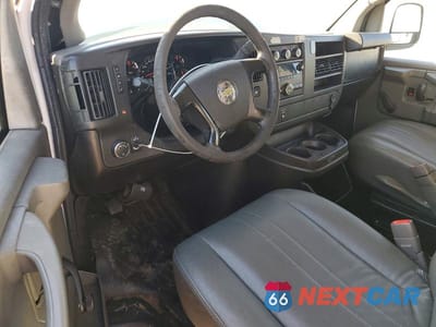 Zdjęcie 8 z 13 samochodu: 2010 CHEVROLET EXPRESS G2500 VIN:1GCZGFBA7A1141462 - miniatura