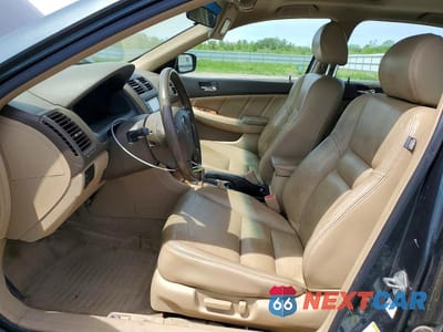 Zdjęcie 7 z 12 samochodu: 2004 HONDA ACCORD EX VIN:1HGCM56644A807326 - miniatura