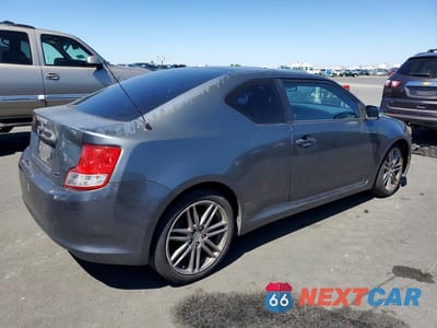 Trzecie zdjęcie samochodu z tyłu: 2013 SCION TC BASE VIN:JTKJF5C74D3048509 - miniatura