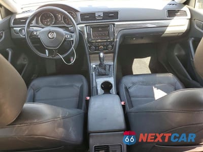 Zdjęcie 8 z 13 samochodu: 2018 VOLKSWAGEN PASSAT SE VIN:1VWBA7A38JC040329 - miniatura