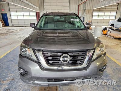 Piąte zdjęcie samochodu w środku: 2017 NISSAN PATHFINDER S VIN:5N1DR2MM3HC911557 - miniatura
