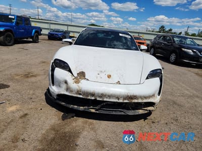 Piąte zdjęcie samochodu w środku: 2023 PORSCHE TAYCAN VIN:WP0AA2Y19PSA12627 - miniatura