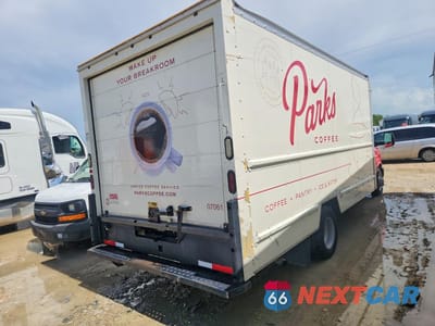 Trzecie zdjęcie samochodu z tyłu: 2014 GMC SAVANA BOX TRUCK VIN:1GD374CG9E1907061 - miniatura