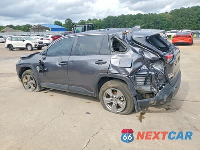Drugie zdjęcie samochodu z przodu: 2024 TOYOTA RAV4 XLE VIN:2T3W1RFV7RW308595 - miniatura