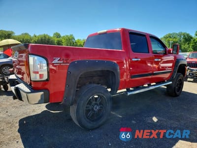 Trzecie zdjęcie samochodu z tyłu: 2013 CHEVROLET SILVERADO K1500 LT VIN:3GCPKSE21DG234454 - miniatura
