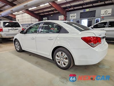 Drugie zdjęcie samochodu z przodu: 2016 CHEVROLET CRUZE LIMITED LS VIN:1G1PC5SG2G7220487 - miniatura