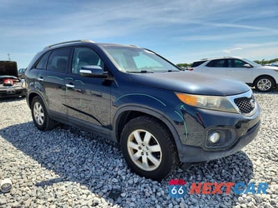 Czwarte zdjęcie samochodu z boku: 2012 KIA SORENTO LX VIN:5XYKT3A61CG282555 - miniatura