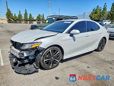 2018 TOYOTA CAMRY XSE 4T1B61HK5JU053088 - główne zdjęcie licytacji z USA - miniatura