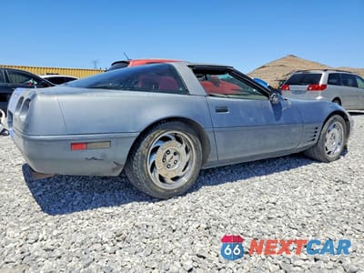Trzecie zdjęcie samochodu z tyłu: 1991 CHEVROLET CORVETTE VIN:1G1YY2382M5104810 - miniatura