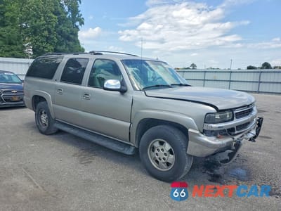 Czwarte zdjęcie samochodu z boku: 2002 CHEVROLET SUBURBAN K1500 VIN:1GNFK16Z12J218839 - miniatura