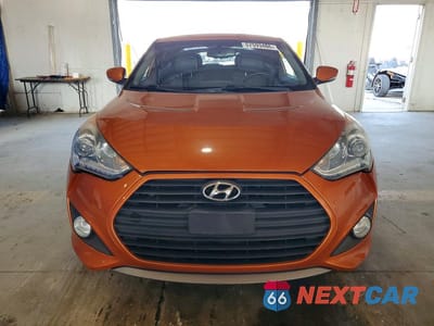 Piąte zdjęcie samochodu w środku: 2013 HYUNDAI VELOSTER TURBO VIN:KMHTC6AE7DU143328 - miniatura