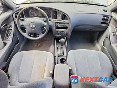 Zdjęcie 8 z 12 samochodu: 2004 HYUNDAI ELANTRA GLS VIN:KMHDN46D94U863894 - miniatura