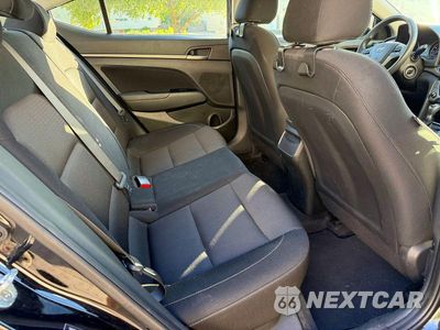 Zdjęcie 6 z 10 samochodu: 2018 HYUNDAI ELANTRA SEL VIN:5NPD84LF7JH286306 - miniatura