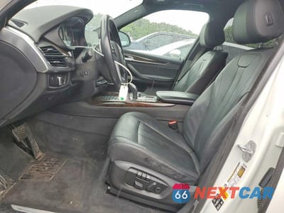 Zdjęcie 7 z 13 samochodu: 2018 BMW X5 XDRIVE35I VIN:5UXKR0C5XJL075647 - miniatura