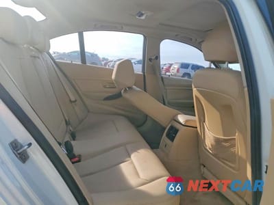 Zdjęcie 10 z 12 samochodu: 2013 BMW 328 I VIN:WBA3A5C57DF359389 - miniatura