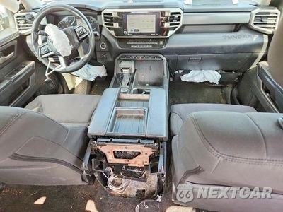 Zdjęcie 8 z 12 samochodu: 2022 TOYOTA TUNDRA SR5 VIN:5TFLA5ABXNX014168 - miniatura
