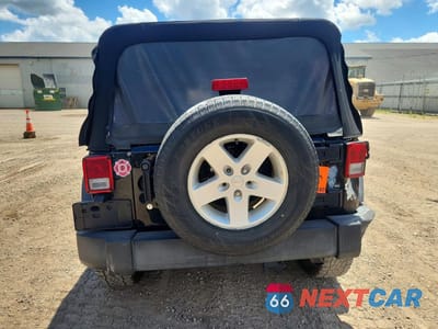 Zdjęcie 6 z 13 samochodu: 2017 JEEP WRANGLER UNLIMITED SPORT VIN:1C4BJWDG7HL669036 - miniatura