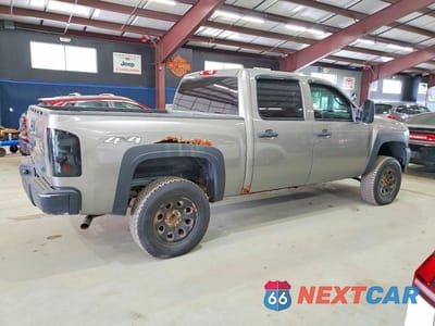 Trzecie zdjęcie samochodu z tyłu: 2012 CHEVROLET SILVERADO K1500 VIN:1GCPKPE70CF236656 - miniatura