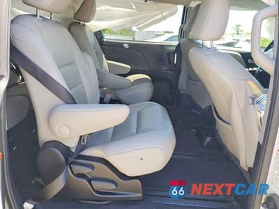 Zdjęcie 11 z 14 samochodu: 2017 TOYOTA SIENNA LIMITED PREMIUM 7-PASSENGER VIN:5TDDZ3DC1HS161771 - miniatura