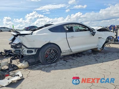 Trzecie zdjęcie samochodu z tyłu: 2019 FORD MUSTANG GT VIN:1FA6P8CF4K5151763 - miniatura