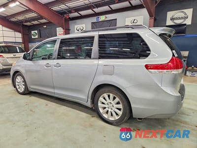 Drugie zdjęcie samochodu z przodu: 2014 TOYOTA SIENNA XLE 7-PASSENGER VIN:5TDDK3DC0ES090711 - miniatura