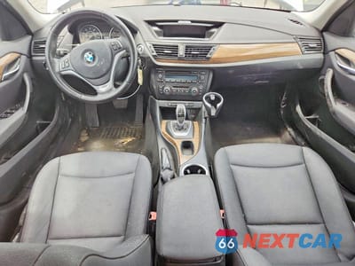 Zdjęcie 8 z 13 samochodu: 2013 BMW X1 SDRIVE28I VIN:WBAVM1C55DVW41934 - miniatura