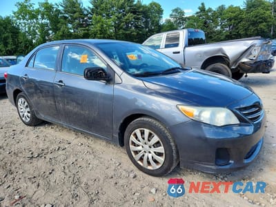 Czwarte zdjęcie samochodu z boku: 2013 TOYOTA COROLLA LE VIN:2T1BU4EE8DC988505 - miniatura