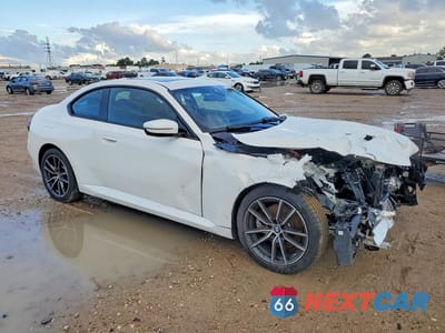 Czwarte zdjęcie samochodu z boku: 2026 BMW 230XI VIN:3MW33CM02T8G28665 - miniatura
