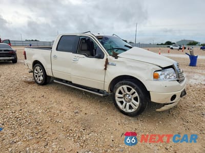 Czwarte zdjęcie samochodu z boku: 2008 FORD F150 SUPERCREW VIN:1FTRW12518FA10162 - miniatura
